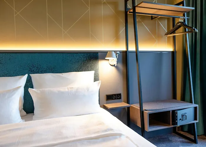 One Berlin-potsdamer Platz 3*