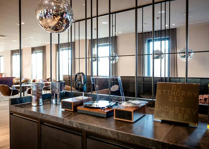 One Berlin-potsdamer Platz 3*