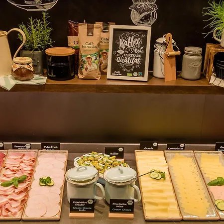 柏林波茨坦广场一号汽车旅馆酒店 酒店