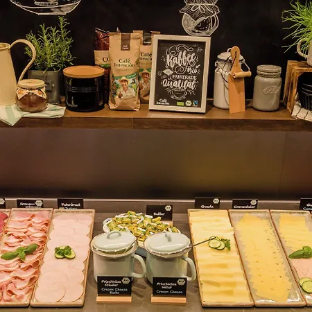 One Berlin-potsdamer Platz 3*