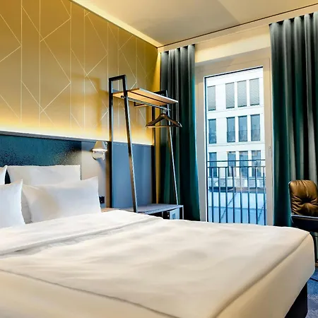 One Berlin-potsdamer Platz 3*