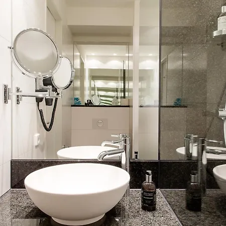 One Berlin-potsdamer Platz 3*